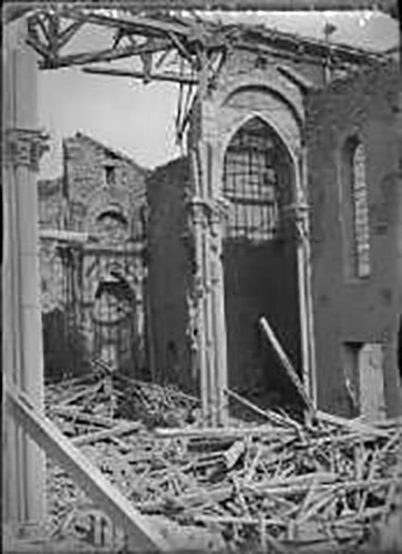 Bombardement du Pouzin, l’intérieur de l’église © ADA 07 (41 Fi 3027) Coll. Oisel